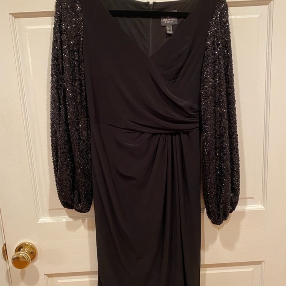 PRICE DROP!!! ADRIANNA PAPELL BLACK DRESS SEQUIN SLEEVES SIZE 4 - Picture 3 of 16
